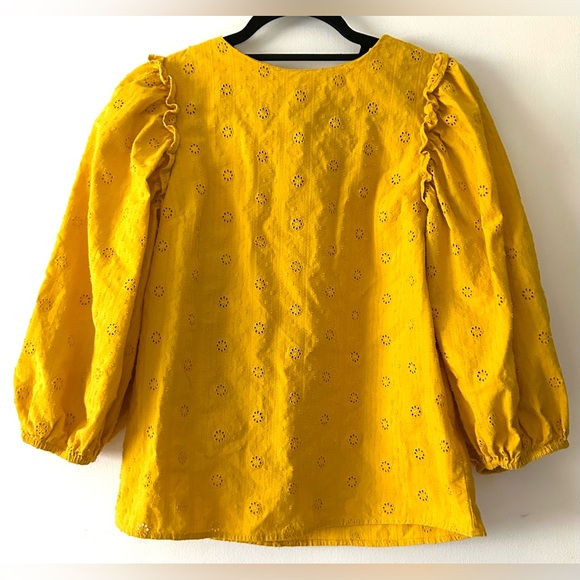 Universal Thread top - Picture 2 of 10